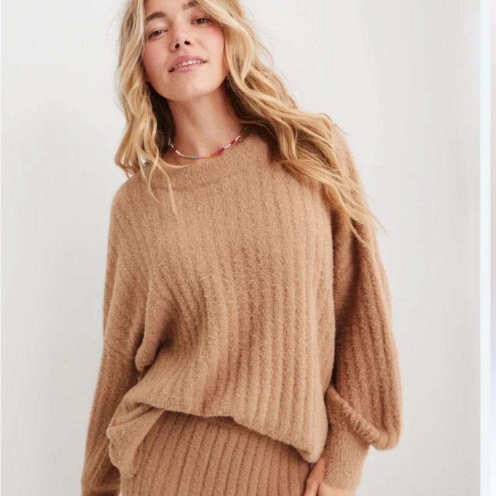 Aerie buttercream crew sweater